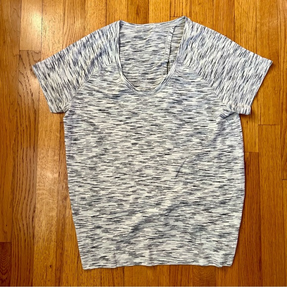 Lululemon Back In Action Short Sleeve - Picture 8 of 8